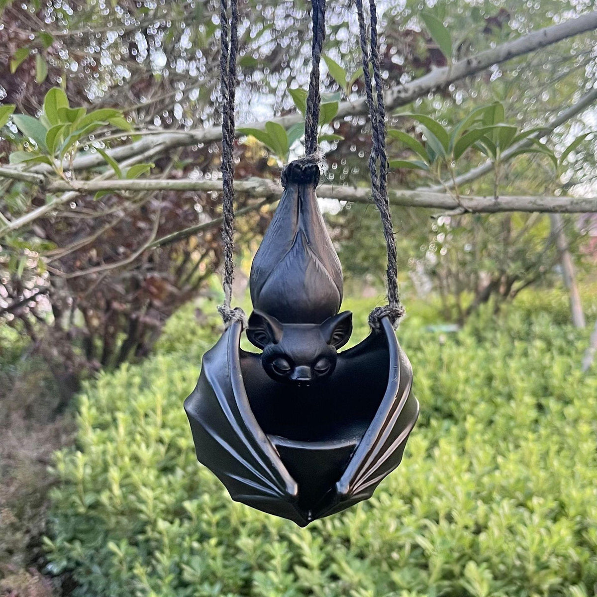 Hanging bat flower pot, view 3